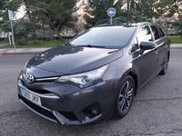 Usado Toyota Avensis Advance 143 CV (105 kW) 2015 Gris / plata Familiar