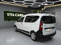 Usado Dacia Dokker Essentiel 102 CV (75 kW) 2019 Blanco Monovolumen