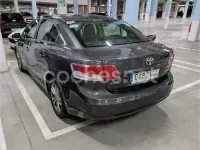 Usado Toyota Avensis Active 132 CV (97 kW) 2009 Gris / plata Berlina