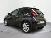 Usado Toyota Aygo X 72 CV (52 kW) 2024 Negro SUV