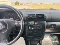 Usado Audi A3 Ambiente 110 CV (80 kW) 2001 Gris / plata Utilitario