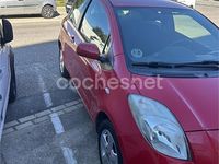 Usado Toyota Yaris 90 CV (66 kW) 2007 Rojo Berlina