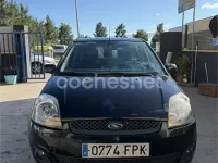 Usado Ford Fiesta 90 CV (66 kW) 2007 Negro Utilitario