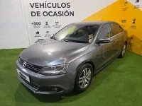Usado VW Jetta Sport 105 CV (77 kW) 2011 Gris / plata Berlina