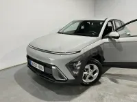 Usado Hyundai Kona 129 CV (94 kW) 2025 Gris / plata SUV