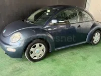 Usado VW New Beetle 90 CV (66 kW) 1999 Azul Utilitario