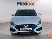 Usado Hyundai i30 120 CV (88 kW) 2024 Blanco Berlina