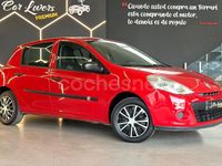 Usado Renault Clio IV Expression 75 CV (55 kW) 2013 Rojo Berlina