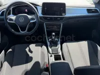 Usado VW T-Roc Life 150 CV (110 kW) 2023 Gris / plata SUV