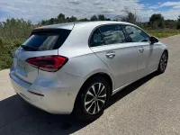 Usado Mercedes A180 116 CV (85 kW) 2021 Gris / plata Berlina