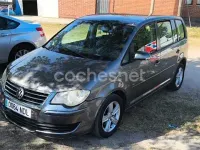 Usado VW Touran 105 CV (77 kW) 2007 Gris / plata Monovolumen