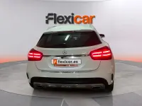 Usado Mercedes GLA180 122 CV (89 kW) 2018 Blanco SUV