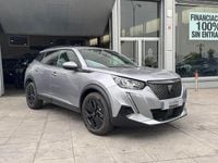 Usado Peugeot 2008 Allure 130 CV (95 kW) 2023 Gris SUV