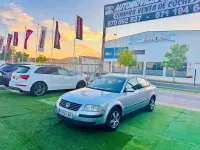 Usado VW Passat Comfortline 130 CV (95 kW) 2002 Gris / plata Berlina
