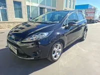 Usado Ford Fiesta Trend 90 CV (66 kW) 2009 Negro Berlina
