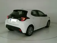 Usado Toyota Yaris Active 116 CV (85 kW) 2022 Blanco Utilitario