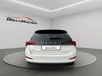 Usado Skoda Scala Ambition 110 CV (80 kW) 2024 Blanco Utilitario