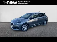Usado Skoda Fabia Selection 80 CV (58 kW) 2024 Gris Utilitario