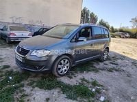 Usado VW Touran Highline 140 CV (102 kW) 2007 Gris / plata Monovolumen