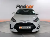 Usado Toyota Yaris Hybrid Active 116 CV (85 kW) 2025 Blanco Berlina