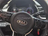 Usado Kia Stonic 115 CV (84 kW) 2020 Blanco SUV