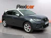Usado Seat Arona FR 150 CV (110 kW) 2023 Gris SUV