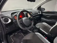 Używany Toyota Aygo X-play 69 KM (50 kW) 2015 Czarny Hatchback