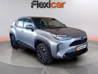 Usado Toyota Yaris Active 116 CV (85 kW) 2024 Gris Utilitario