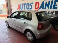 Usado VW Polo Match 64 CV (47 kW) 2004 Gris / plata Utilitario