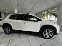 Usado Peugeot 2008 Allure 110 CV (80 kW) 2018 Blanco SUV