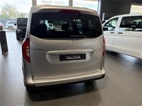 Nuevo Mercedes T180 116 CV (85 kW) 2026 Gris Monovolumen