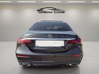 Usado Mercedes E300 306 CV (225 kW) 2022 Gris / plata Berlina