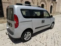 Usado Opel Combo Expression 90 CV (66 kW) 2016 Gris / plata Monovolumen