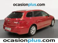 Usado Seat Leon Style 110 CV (80 kW) 2018 Rojo Monovolumen