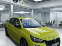 Usado Peugeot 208 Active 100 CV (73 kW) 2024 Amarillo Utilitario