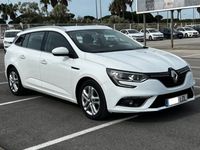 Usado Renault Mégane IV Business 116 CV (85 kW) 2019 Blanco Berlina