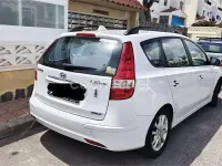 Käytetty Hyundai i30 Comfort 90 HP (66 kW) 2010 Valkoinen Farmari