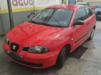 Usado Seat Ibiza Stella 75 CV (55 kW) 2003 Rojo Utilitario