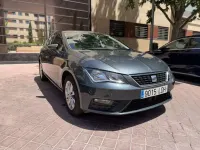 Usado Seat Leon Style 116 CV (85 kW) 2019 Gris Utilitario
