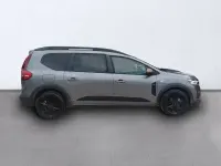Usado Dacia Jogger Extreme 140 CV (102 kW) 2024 Gris Monovolumen