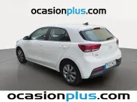 Usado Kia Rio 101 CV (74 kW) 2022 Blanco Utilitario