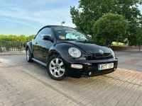 Usado VW New Beetle 102 CV (75 kW) 2004 Negro Utilitario