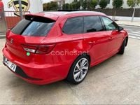 Käytetty Seat Leon ST FR 150 HP (110 kW) 2015 Punainen Farmari