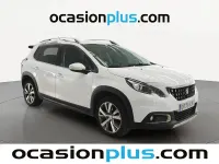 Usado Peugeot 2008 Allure 130 CV (95 kW) 2019 Blanco SUV