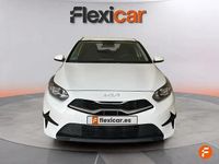 Używany Kia Ceed 100 KM (73 kW) 2022 Biały Hatchback