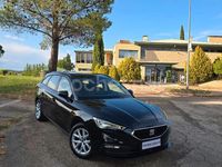 Usado Seat Leon Style 130 CV (95 kW) 2021 Negro Familiar