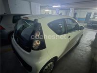 Usado Citroën C1 Attraction 68 CV (50 kW) 2011 Blanco Utilitario