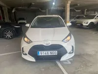 Usado Toyota Yaris Active 116 CV (85 kW) 2025 Blanco Utilitario