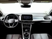 Usado VW T-Roc 115 CV (84 kW) 2024 Azul SUV