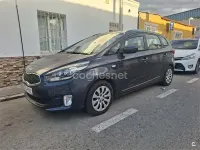 Używany Kia Carens 135 KM (99 kW) 2014 Niebieski Minivan